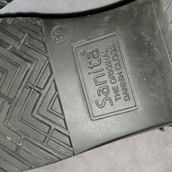 0804 Sanita Leather Clogs - Picture 7 of 8